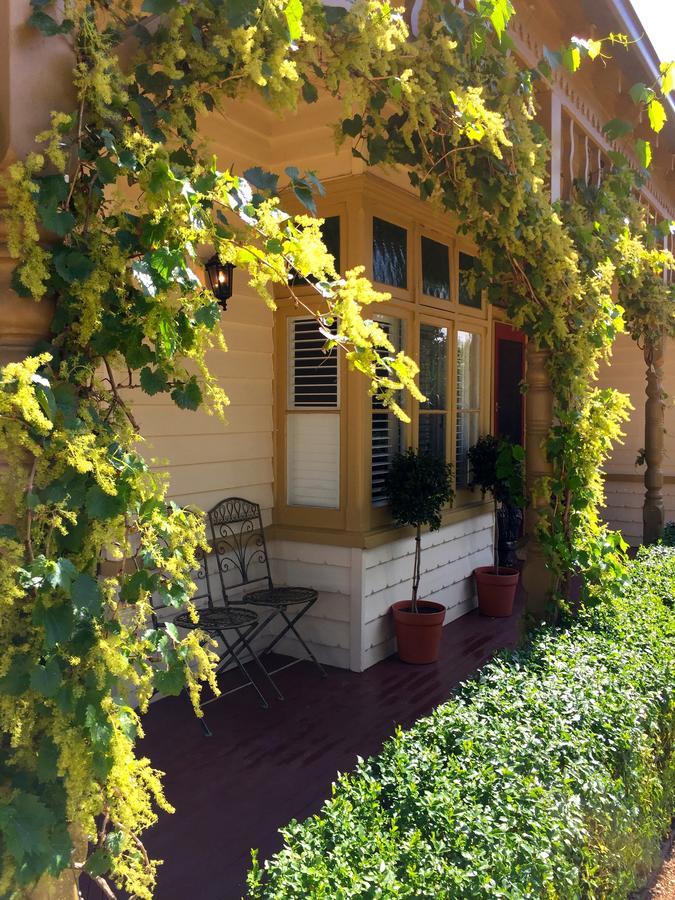 Goldenray Hotel Castlemaine Exterior photo